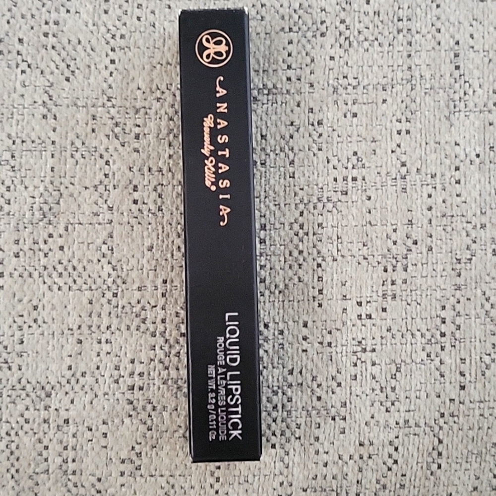 Anastasia Beverly Hills liquid lipstick Color is "Lovely". BNIB.